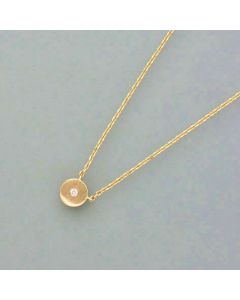 Zartes Goldkettchen mit kleinem Diamantanhänger
