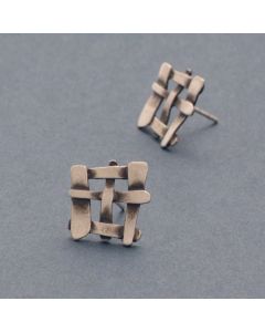 Kleine Ohrstecker Gitter, geschwärzt