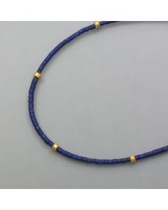 Lapis-Kette mit goldenen Elementen, zart