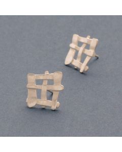 Kleine Ohrstecker Gitter, weiß gesiedet