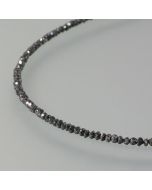 Schwarze Diamantkette, zart