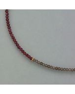 Elegante Kette mit Rauchquarz- und Granat-Edelsteinen