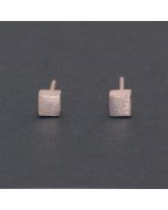 Silberne Würfelohrstecker