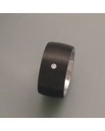 Carbon-Ring 12 mm breit mit Brillant