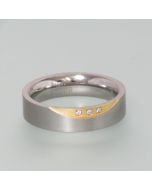 Ring Titan mit 3 Brillanten, vergoldet
