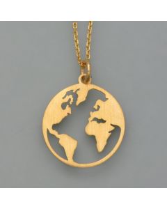 Erdkugel an Kette in goldplattiertem Silber