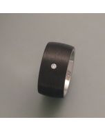 Carbon-Ring 12 mm breit mit Brillant
