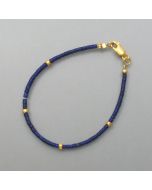Lapis-Armband mit goldenen Elementen, zart